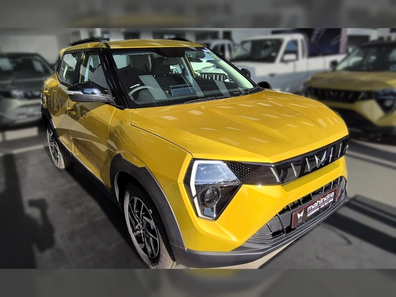 MAHINDRA XUV3X0 1.2T AX5 AT