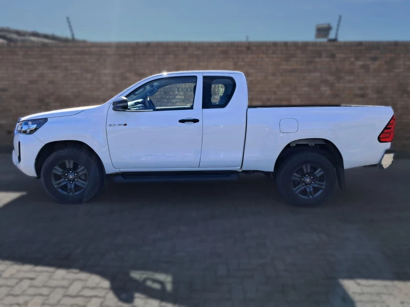 2024 TOYOTA HILUX EXTRA CAB 2.4 GD-6 RB RAI 6MT
