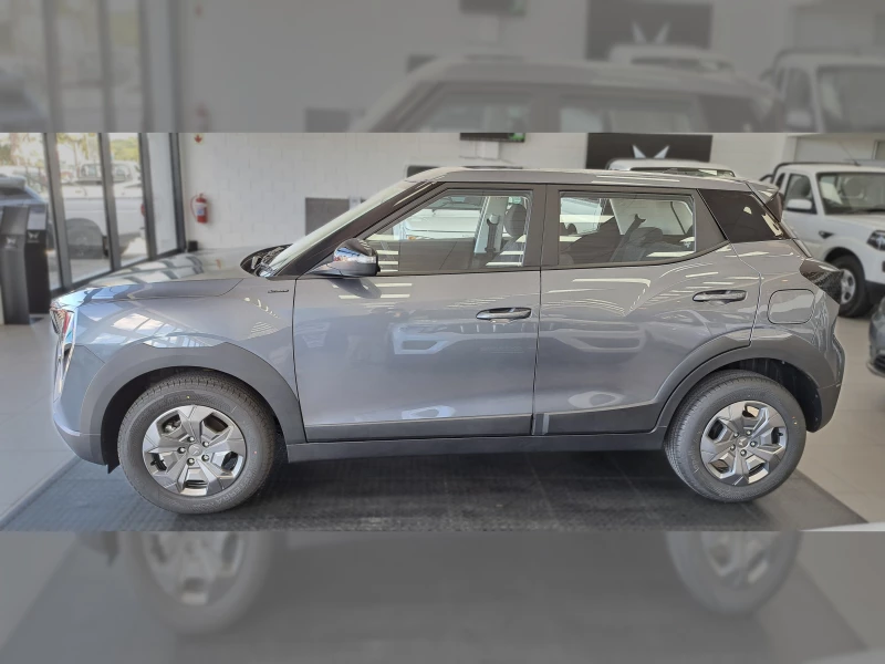 MAHINDRA XUV3X0 1.2T MX3 AT