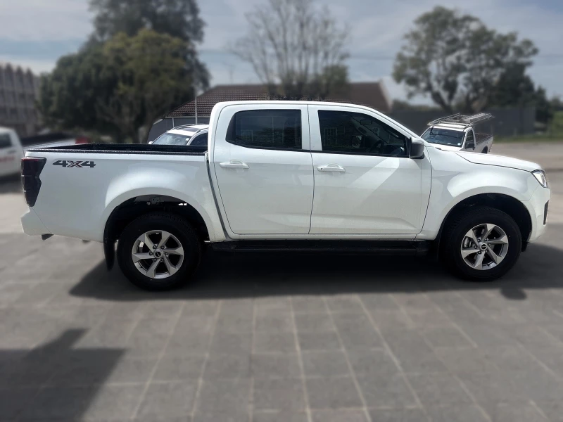 ISUZU 1.9 DDI DOUBLE CAB 4X4 LS AUTOMATIC RHD