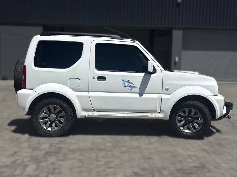 2017 SUZUKI JIMNY 13
