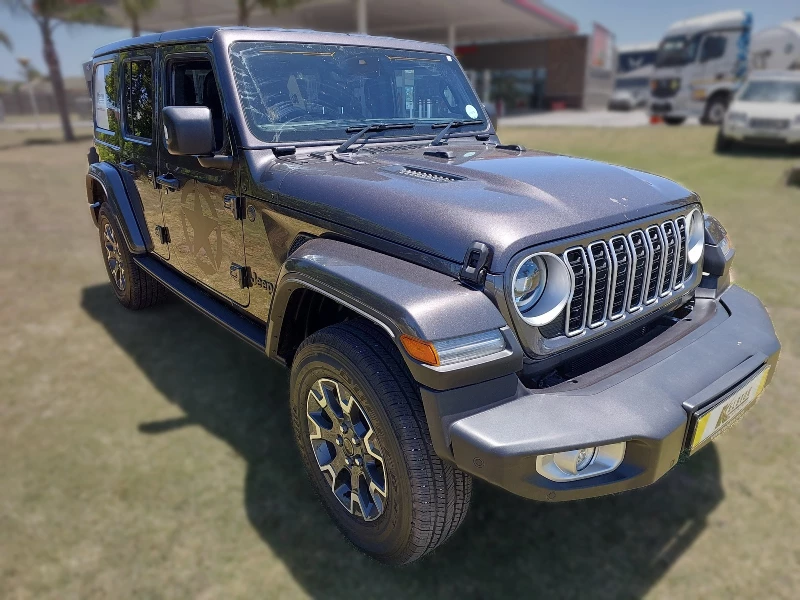 2025 Jeep Wrangler Sahara 4dr 2.0ll 4x4 Bat 