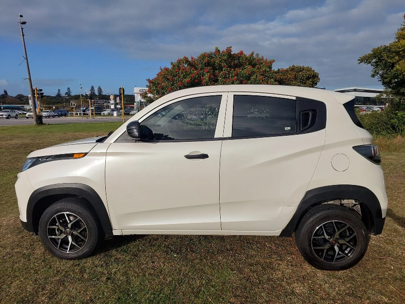 2022 Mahindra Kuv 100 Nxt Mfalcon 4x2 K2+ Petrol Mt 5s