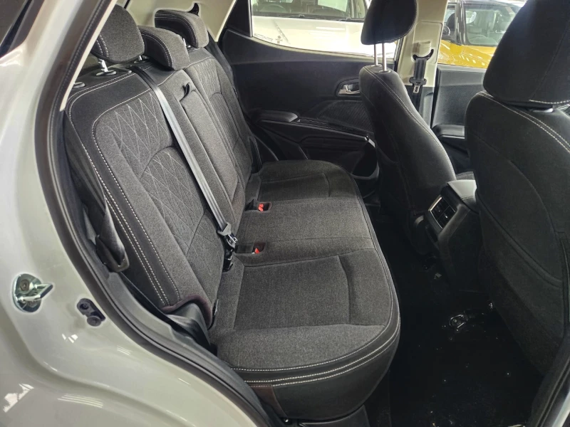 MAHINDRA XUV3X0 1.2T AX5 AT