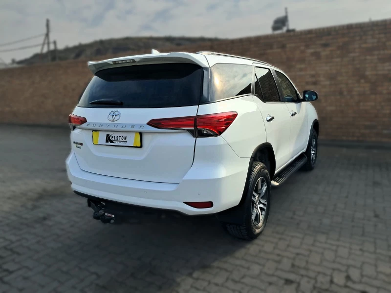 2022 Toyota Fortuner 2.4 Gd-6 Rb At