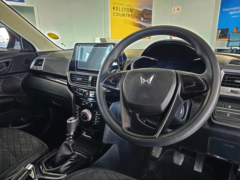 2025 Mahindra Xuv3x0 1.2t Mx2 Mt