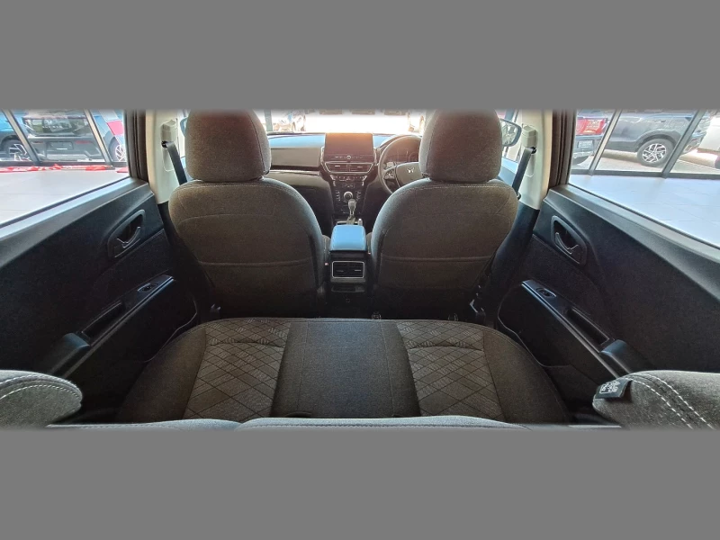 MAHINDRA XUV3X0 1.2T MX3 AT