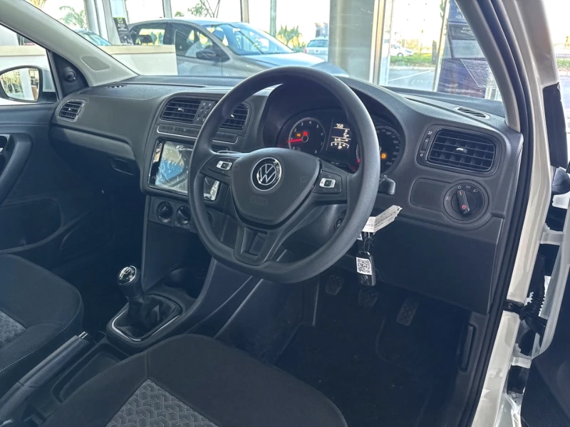 VOLKSWAGEN POLO VIVO 1.4 63KW LIFE