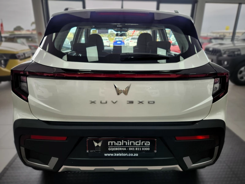 MAHINDRA XUV3X0 1.2T AX5 AT
