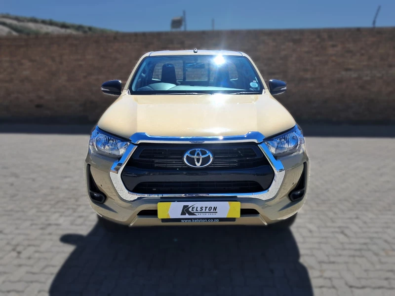 2026 Toyota  Hilux Sc 24gd6 Rb Rai At