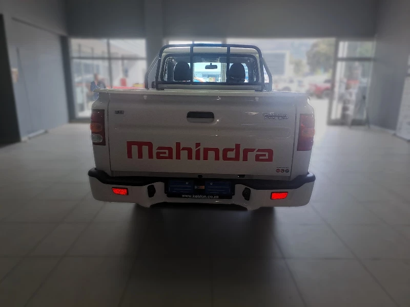 MAHINDRA PIK UP 2.2 MHAWK SC 4X2 S4 REFRESH AIRCON