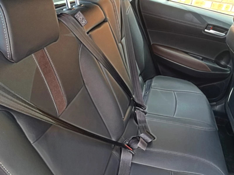 TOYOTA  COROLLA CROSS 18 XR
