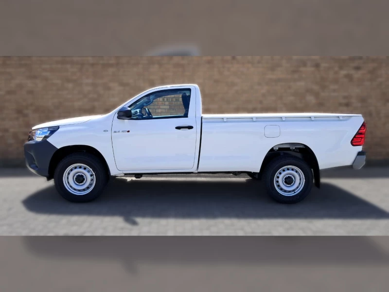 TOYOTA  HILUX SC 24 GD6 RB SR 6MT