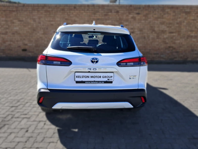 TOYOTA  COROLLA CROSS 18 HEV XS
