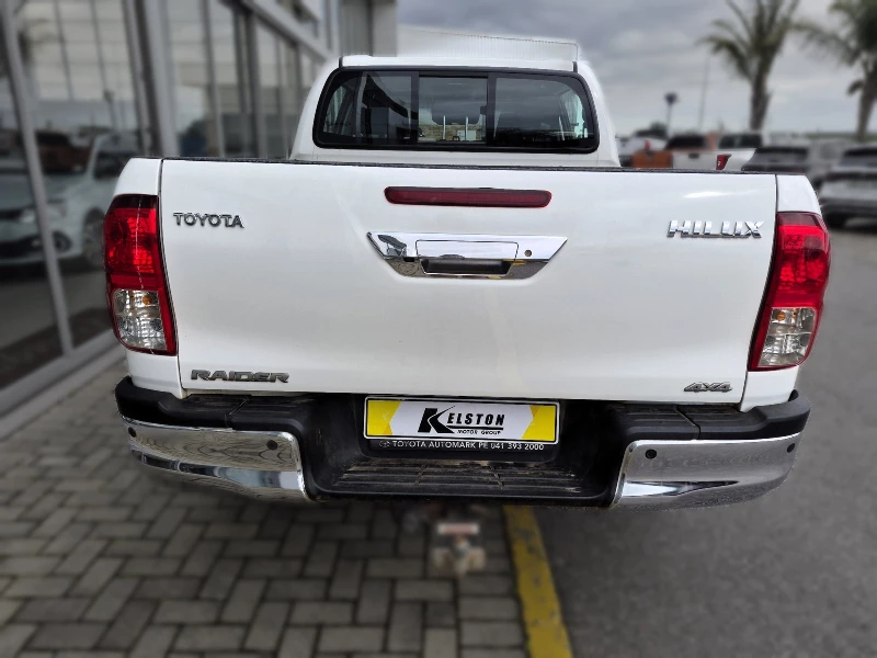 2023 Toyota Hilux Double Cab 2.4 Gd-6 4x4 Raider Mt