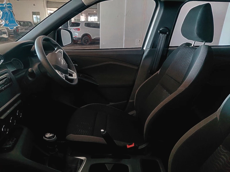 2025 Nissan Magnite 10 Visia