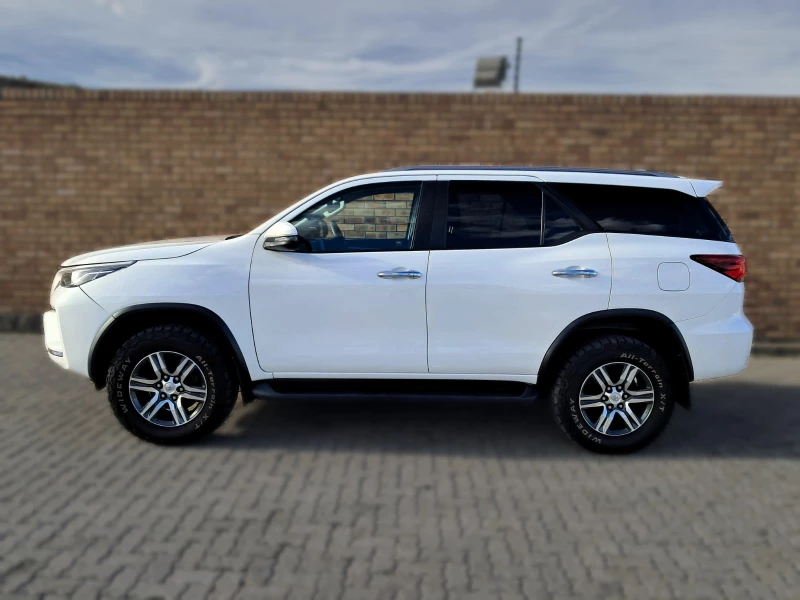 2022 Toyota Fortuner 24gd-6 Rb At