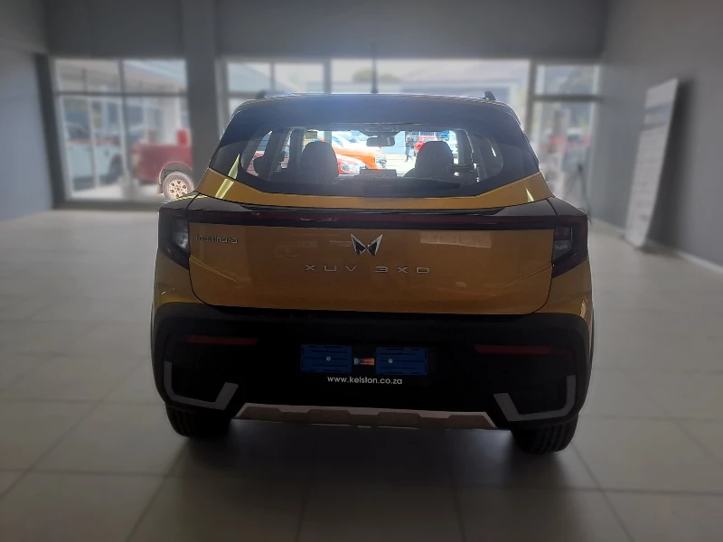 MAHINDRA XUV3X0 1.2T AX5 AT