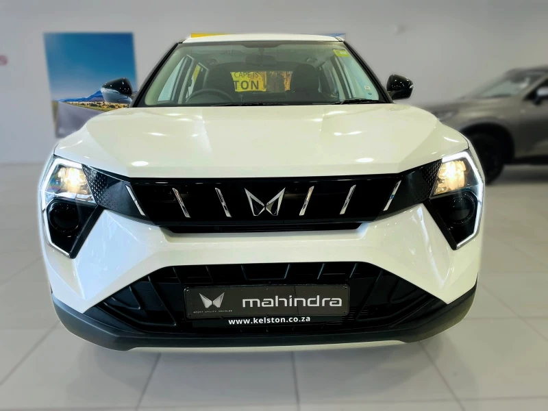 MAHINDRA XUV3X0 1.2T MX3 MT