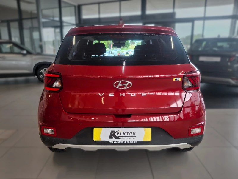 2022 Hyundai Venue 12 Motion