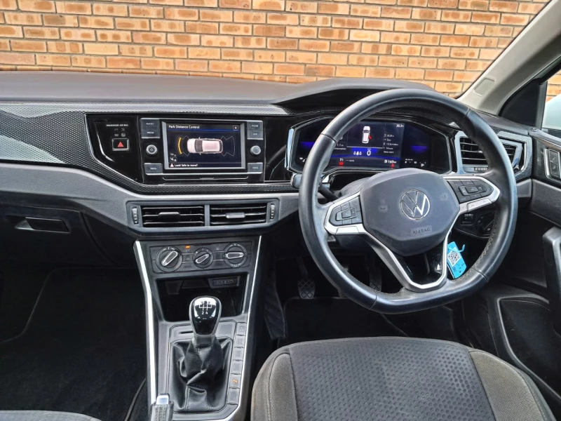 2022 Volkswagen  Polo 10 Tsi 70kw Life Manual