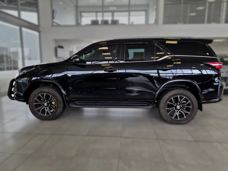 2025 Toyota Fortuner 28gd-6 4x4 Gr-s At