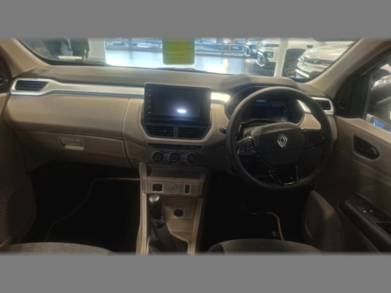 RENAULT TRIBER 1.0L EVOLUTION