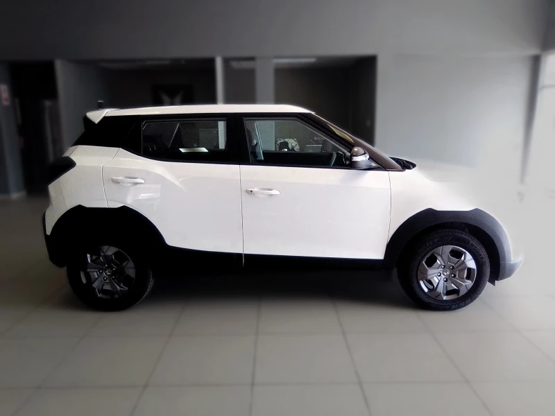 MAHINDRA XUV3X0 1.2T MX3 AT
