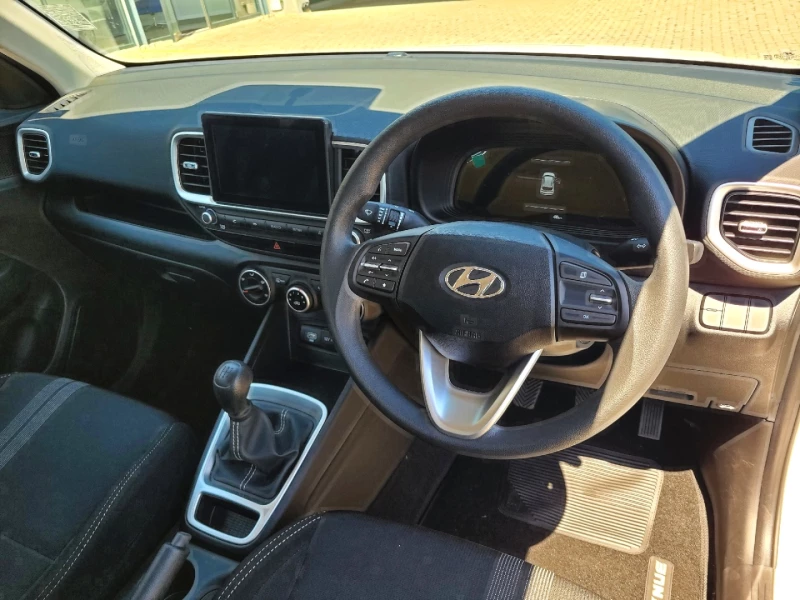 HYUNDAI VENUE 1.2 PREMIUM MT MY24
