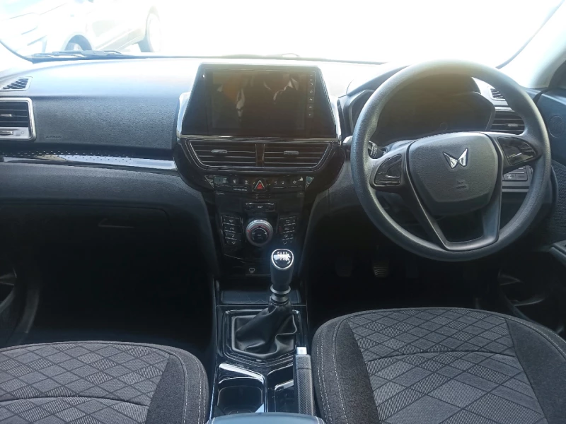 2026 Mahindra Xuv3x0 1.2t Mx2 Mt