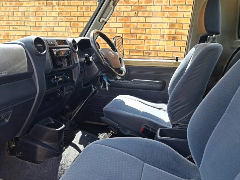 2023 Toyota Land Cruiser 79 4.5 Diesel V8 Single Cab