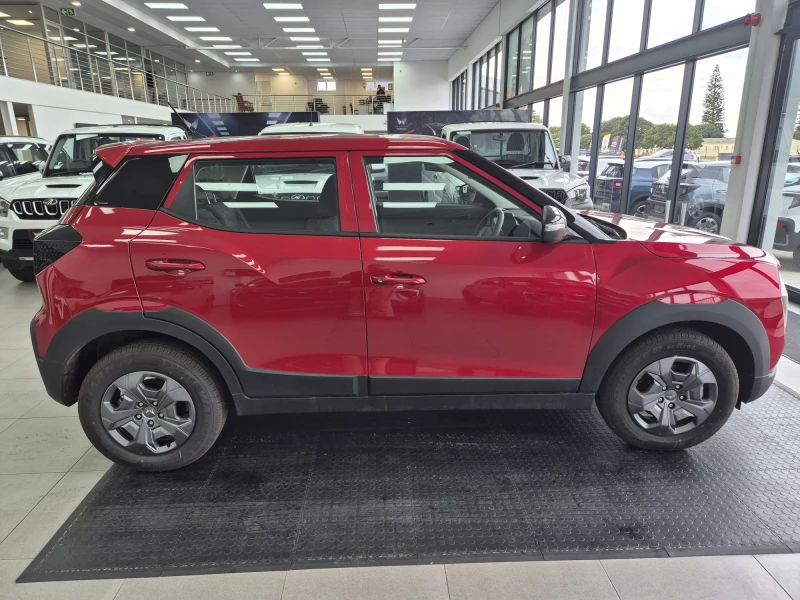 MAHINDRA XUV3X0 1.2T MX2 MT