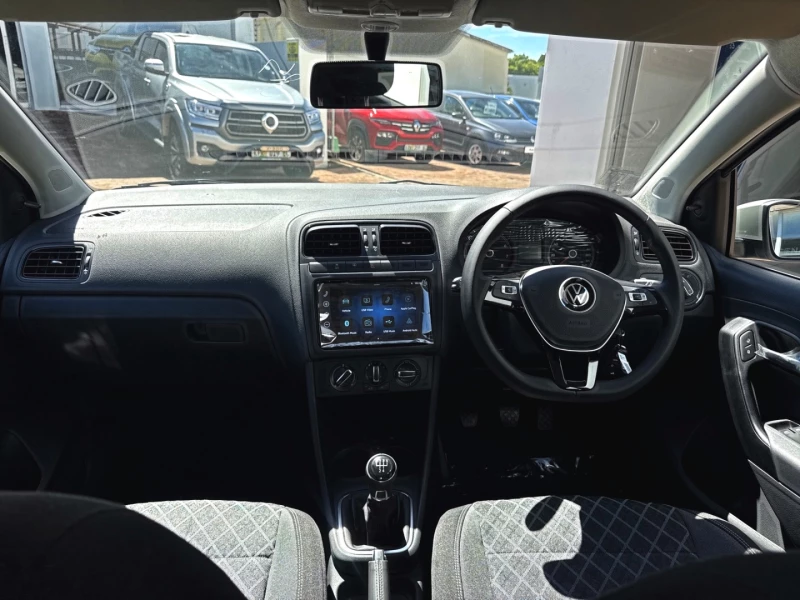 VOLKSWAGEN POLO VIVO 1.6 77KW STYLE