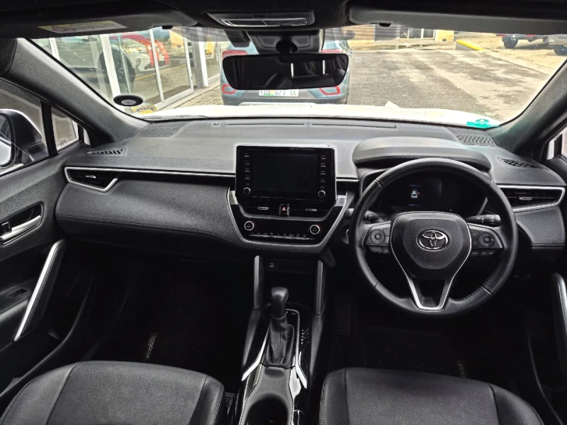 2025 Toyota Corolla Cross 2002 - On 18 Xr Hybrid Cvt