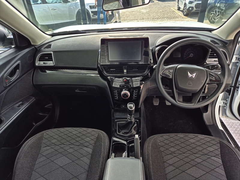 MAHINDRA XUV3X0 1.2T MX2 MT