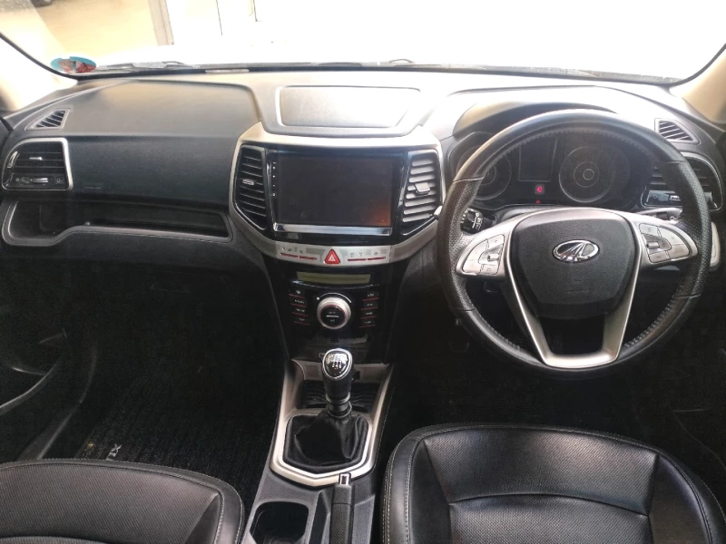 2022 Mahindra Xuv 300 1.5d W8
