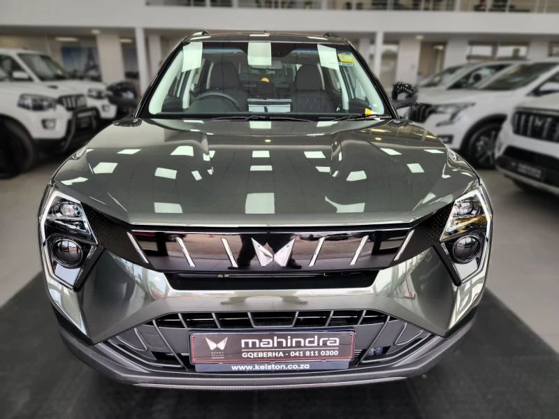 MAHINDRA XUV3X0 1.2T AX5 MT