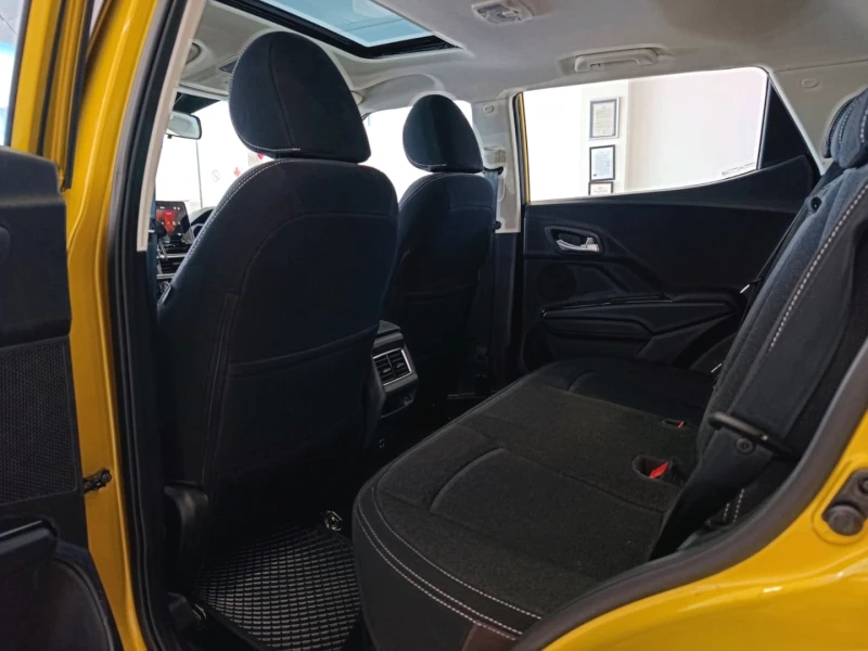 MAHINDRA XUV3X0 1.2T AX5 MT