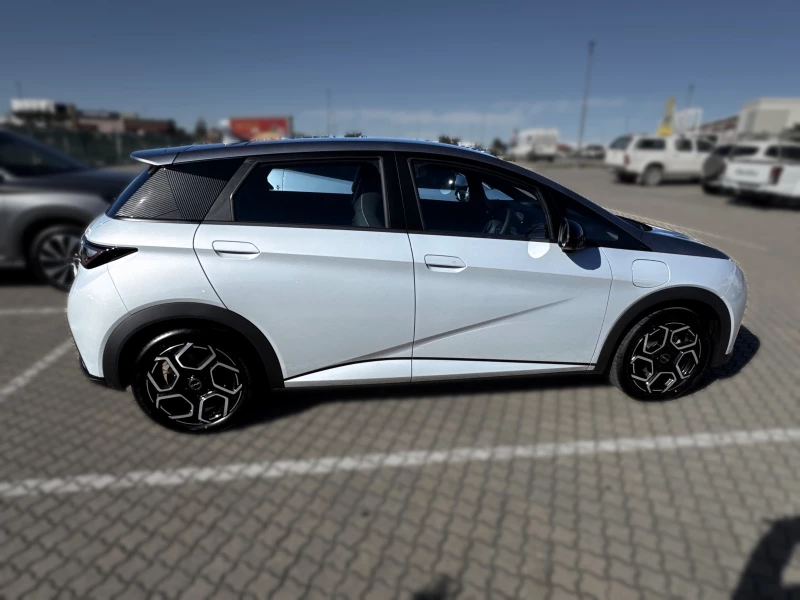 BYD DOLPHIN EXTENDED RANGE (EZ-10)