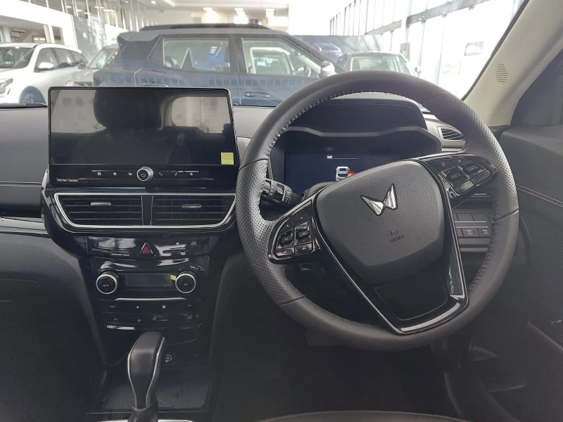 2025 Mahindra Xuv3x0 1.2t Ax7l At