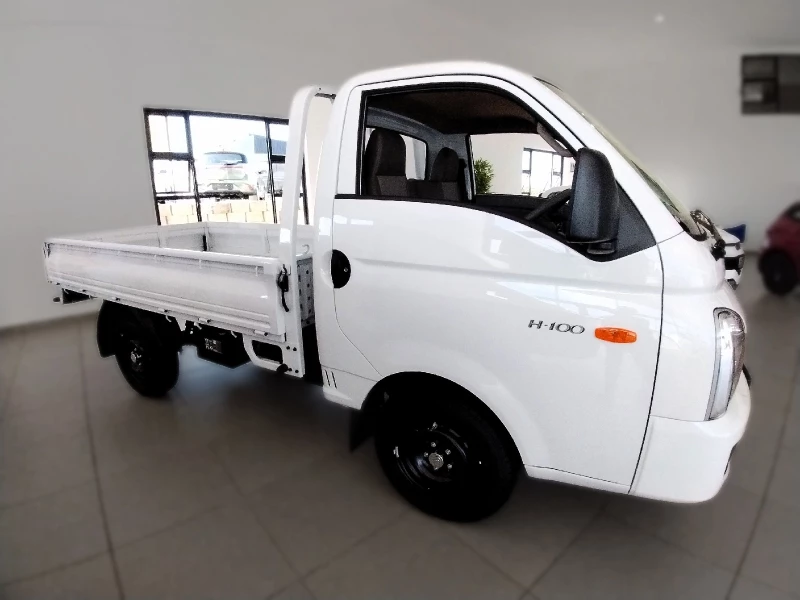 HYUNDAI H100 BAKKIE 2.6 SKD AC DECK F/L