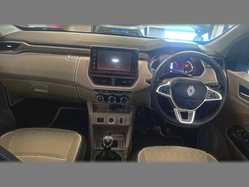 RENAULT TRIBER 1.0L ICONIC