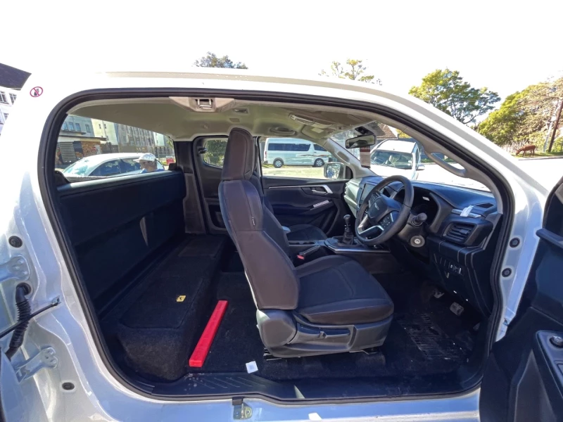 ISUZU 1.9 DDI E/CAB HR LS