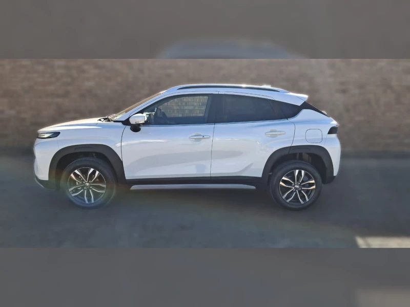 TOYOTA  STARLET CROSS 15L XR AT