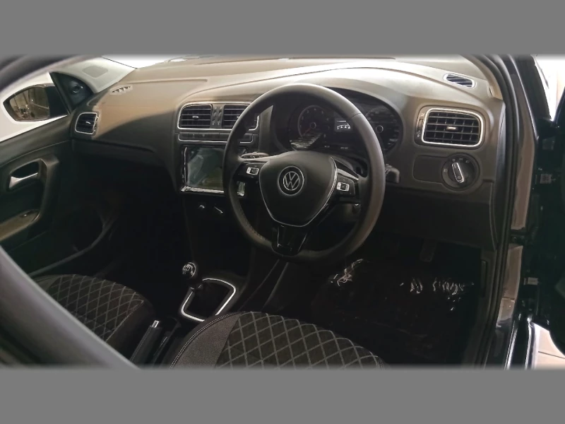 VOLKSWAGEN POLO VIVO 1.6 77KW STYLE
