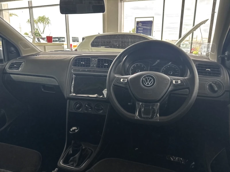 VOLKSWAGEN POLO VIVO 1.4 63KW LIFE