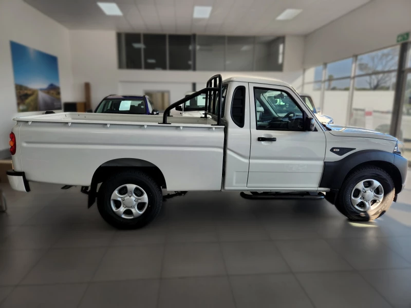 MAHINDRA PIK UP 2.2 MHAWK SC 4X2 S4 REFRESH AIRCON