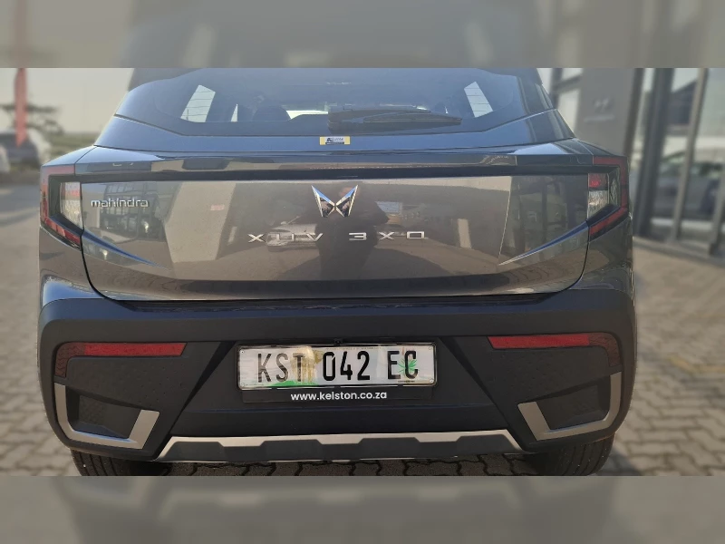 2026 Mahindra Xuv3x0 1.2t Mx3 At