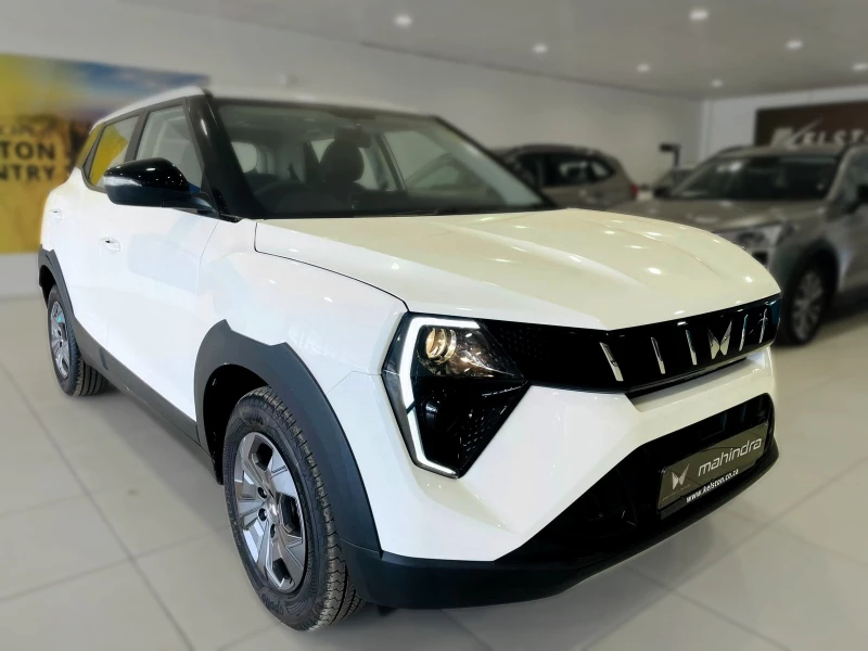 MAHINDRA XUV3X0 1.2T MX3 MT