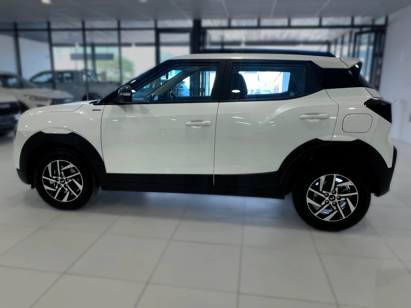 MAHINDRA XUV3X0 1.2T AX5 AT